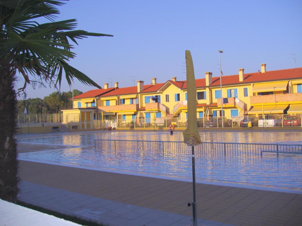 Residence Sole E Mare Appartamenti Rosolina Mare Exterior foto